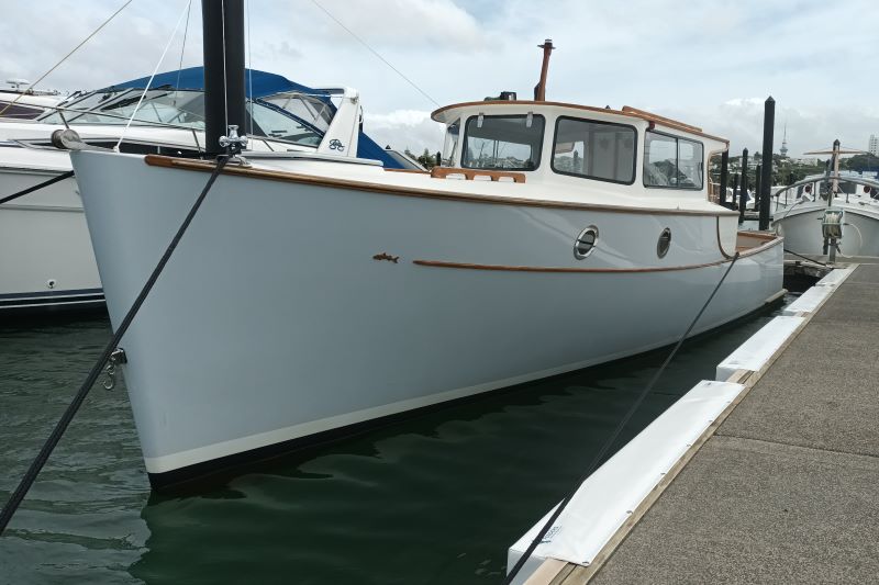 Marina Berth Set up by Hauraki Fenders. Supply and installation of dock lines, marina fenders, dock wheels and pole fenders. Grand Pacific, Ultralon, Marinaquip and Barrier Fenders.