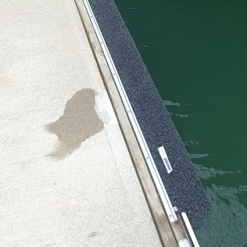 Premium Marine Carpet Fenders available from Hauraki Fenders - up to 6m long marine carpet covered foam marina fender