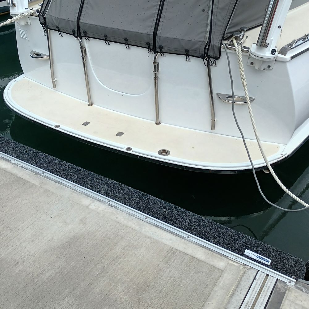 Premium Marine Carpet Fenders available from Hauraki Fenders - up to 6m long marine carpet covered foam marina fender
